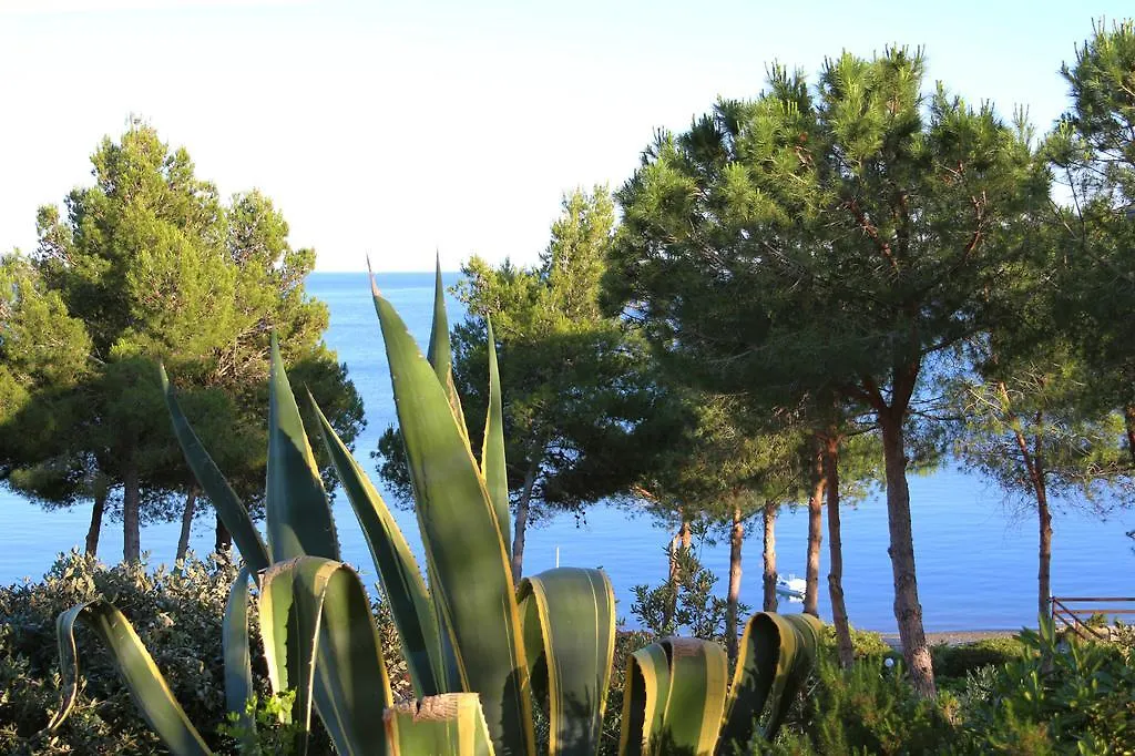Hotel Capo Sud Lacona 3*,  Itálie
