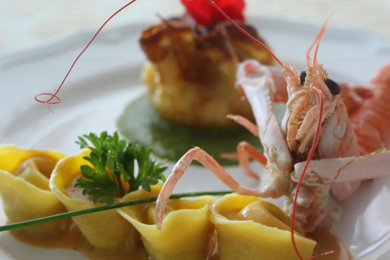 Hotel Capo Sud Lacona 3*,  Italy